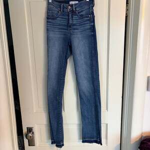 BKE Parker Ankle Skinny Stretch Jeans in Chapple
